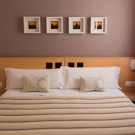 Hostal Albero By Eme Hoteles Sanlúcar la Mayor Exteriör bild